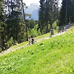 Tschengla Mit Eigener Sonnenterrasse - Wiese - Wlan Daire Bürserberg