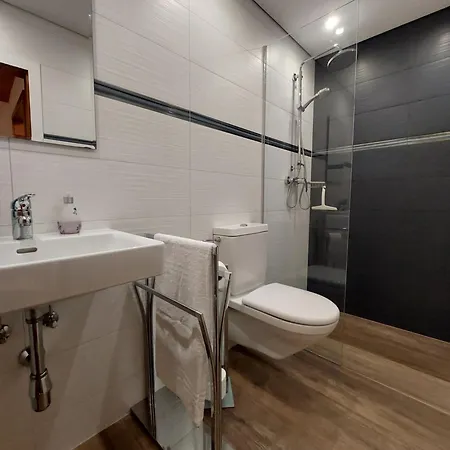 Apartment Tschengla Mit Eigener Sonnenterrasse - Wiese - Wlan - Netflix Buerserberg