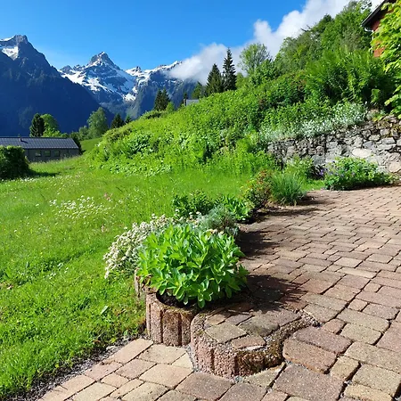 Tschengla Mit Eigener Sonnenterrasse - Wiese - Wlan *