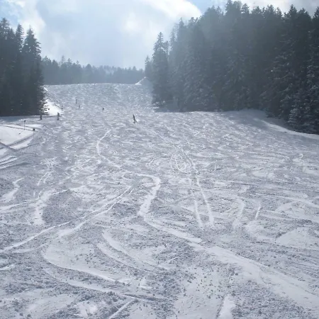 Tschengla Mit Eigener Sonnenterrasse - Wiese - Wlan - Netflix