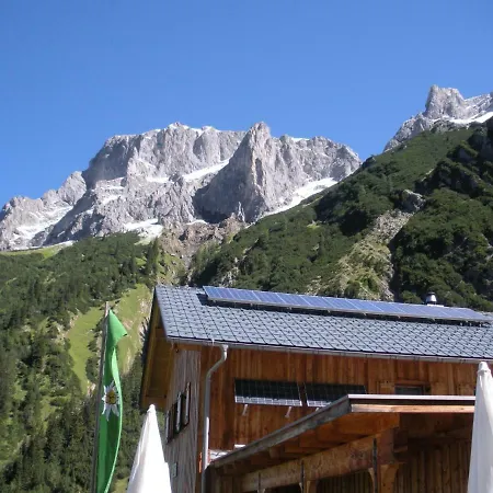 Apartment Tschengla Mit Eigener Sonnenterrasse - Wiese - Wlan - Netflix